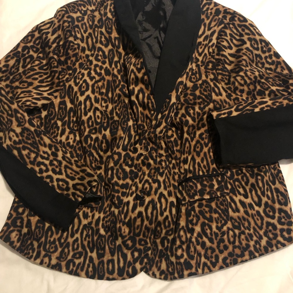 Torrid Leopard Print Jacket Euc 1200 - image 8